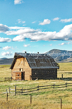 BN105 Montana Barn