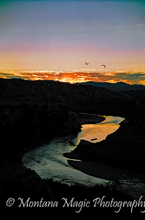 SC141 Sunrise on the Gallatin River